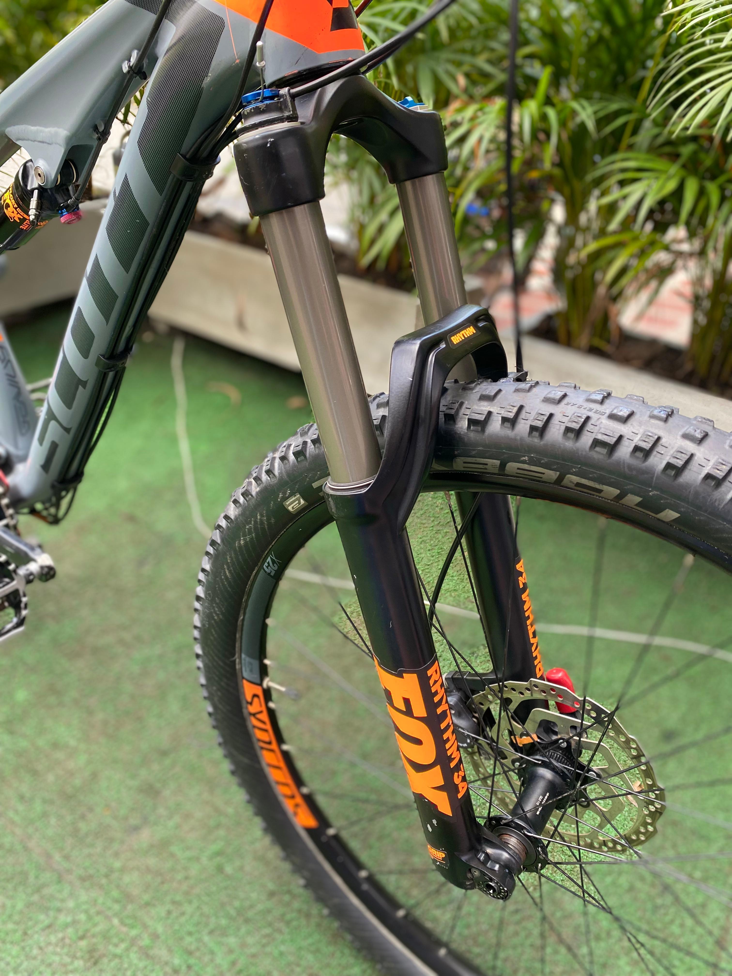 BICICLETA SCOTT GENIUS 740