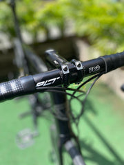 BICICLETA GW LETRAS EN CARBONO