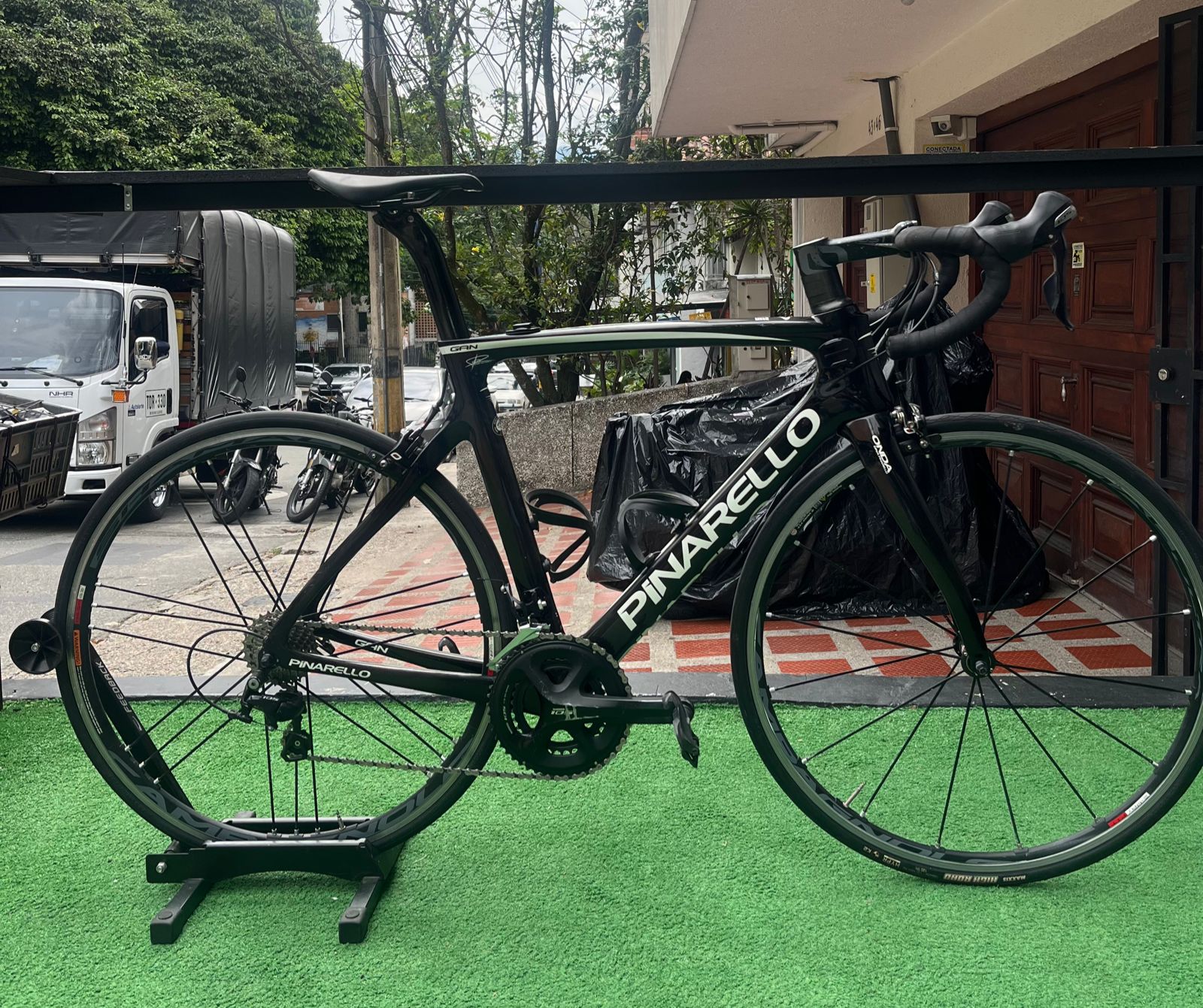 BICICLETA PINARELLO GAN CARBONO