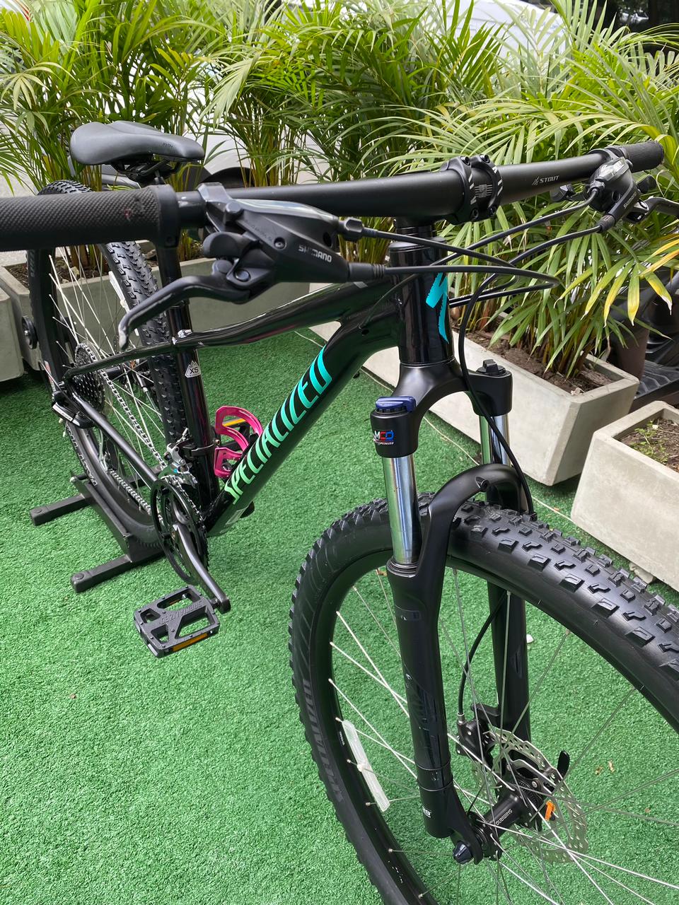 BICICLETA SPECIALIZED ROCKHOPPER